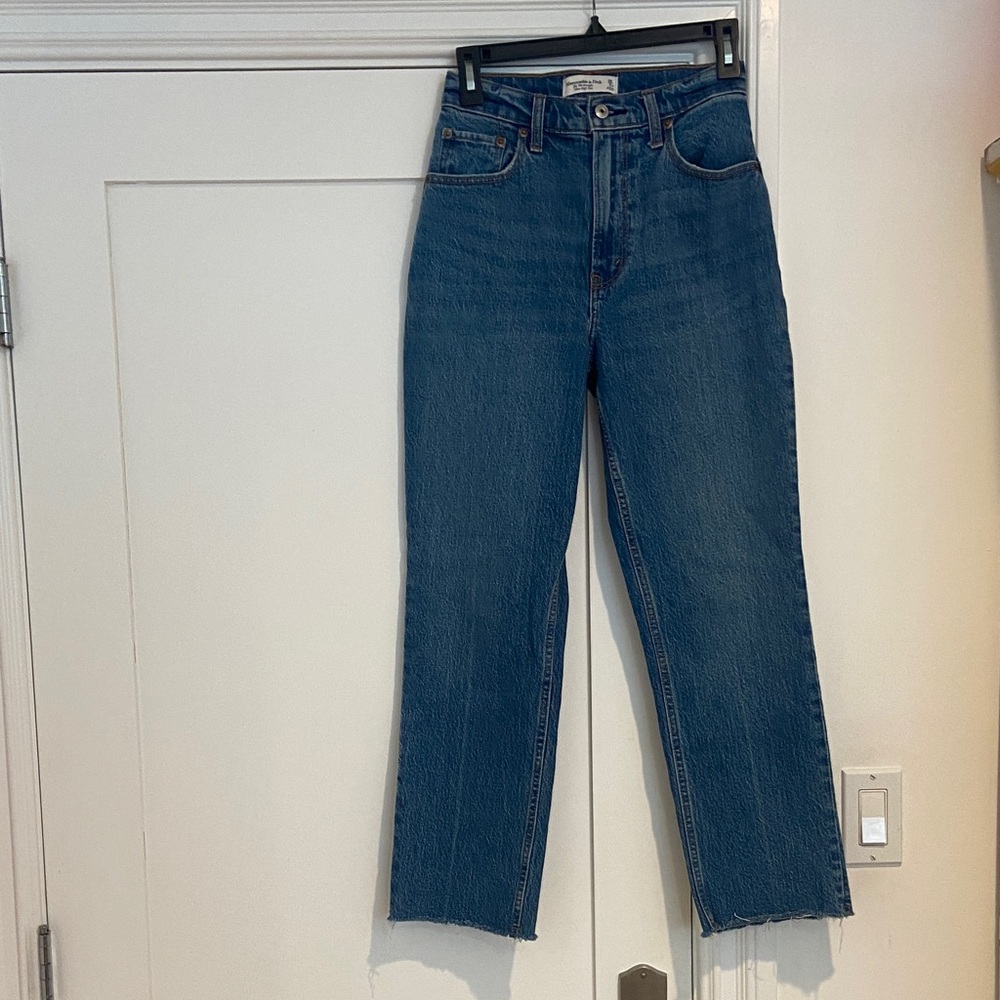 Abercrombie The 90’s Straight Ultra High Rise Women's Jeans - Blue